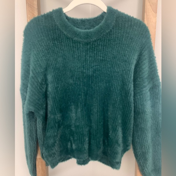 Abercrombie & Fitch Sweaters - NWT Abercrombie & Fitch sweater